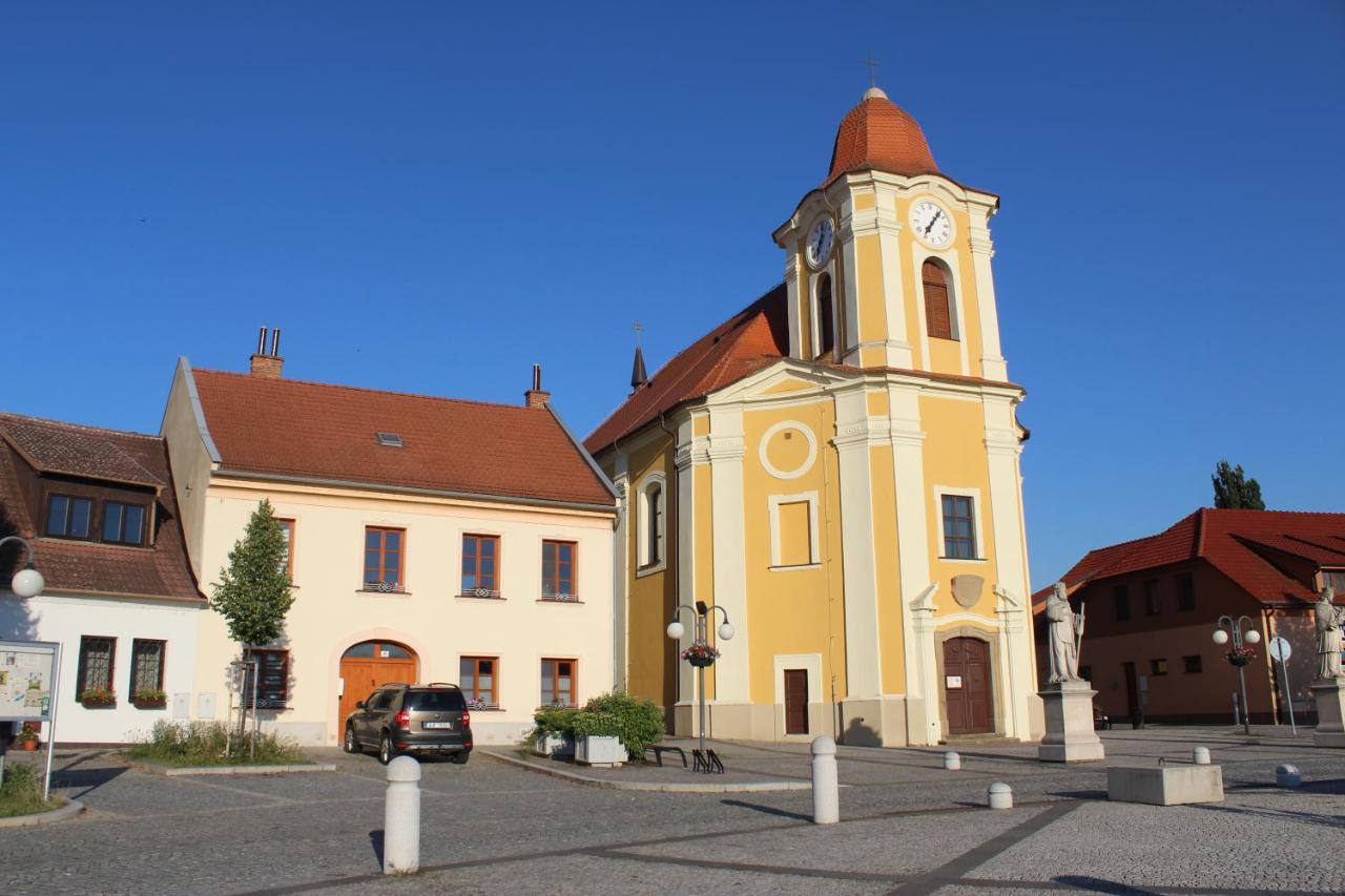 Apartman U Kostela Veseli nad Moravou Luaran gambar