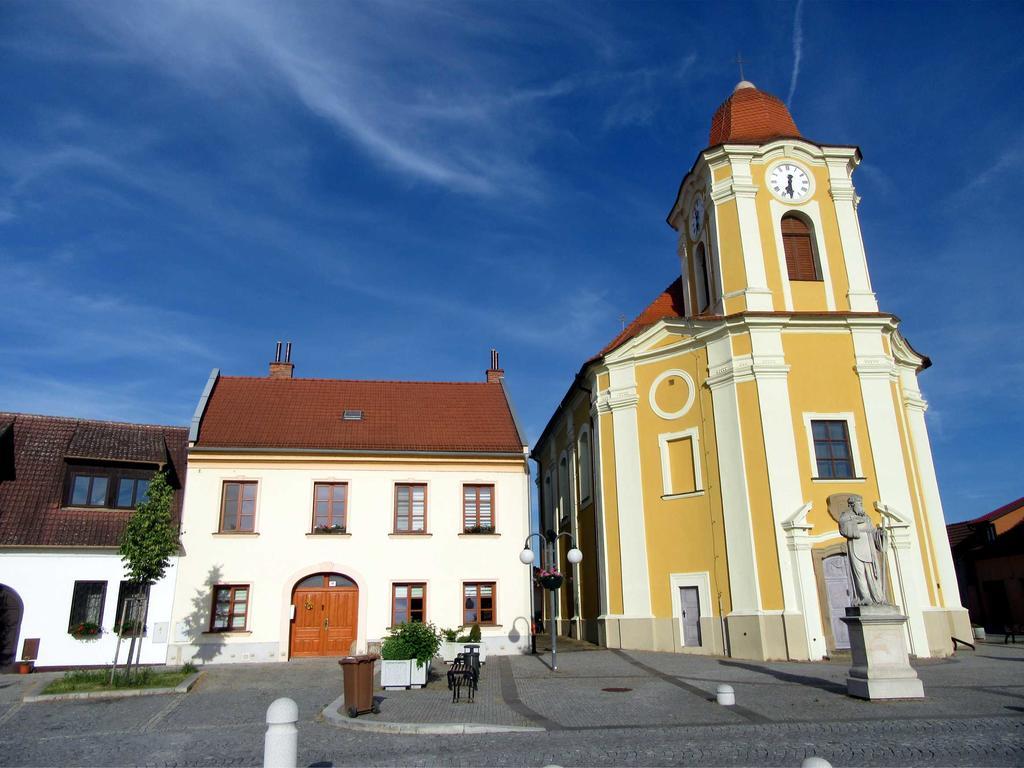 Apartman U Kostela Veseli nad Moravou Luaran gambar